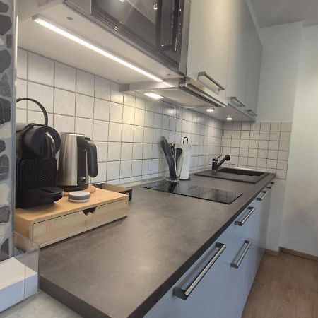 Apartment 1 Mit Terrasse Und Pkw-Stellplatz Leverkusen Exteriör bild