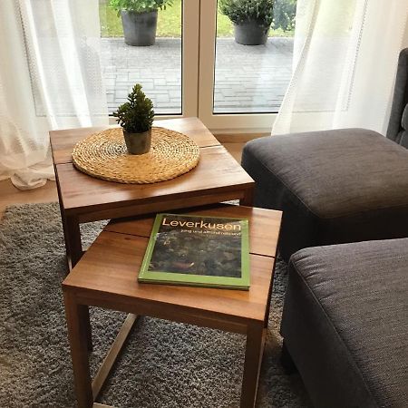Apartment 1 Mit Terrasse Und Pkw-Stellplatz Leverkusen Exteriör bild