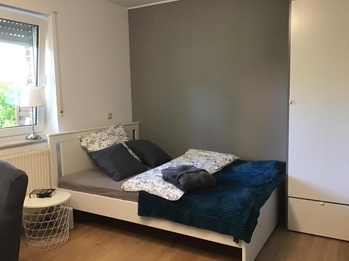 Apartment 1 Mit Terrasse Und Pkw-Stellplatz Leverkusen Exteriör bild